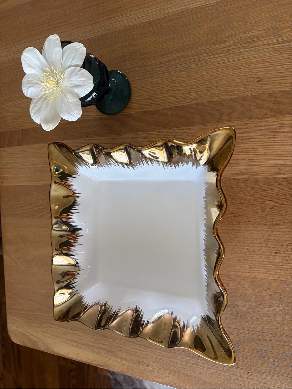 Gold trim, ruffled dish